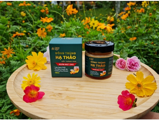 Đông trùng hạ thảo sấy thăng hoa ngâm mật ong 100ml