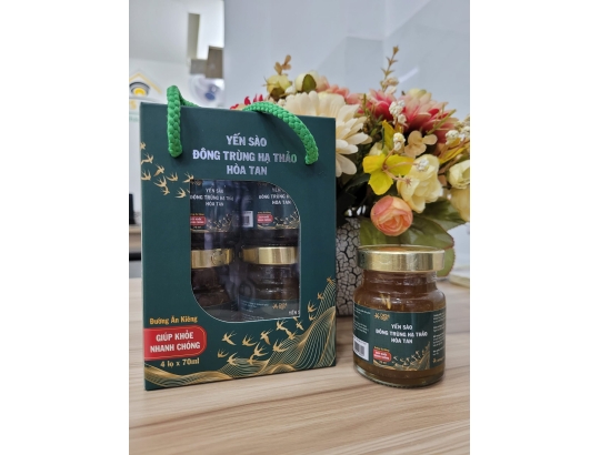 Yến sào & Đông trùng hạ thảo hòa tan đường ăn kiêng (4 lọ x 70ml)