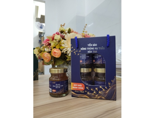 Yến sào & Đông trùng hạ thảo hòa tan (4 lọ x 70ml)